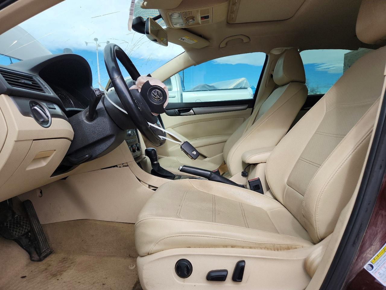 2014 Volkswagen Passat Se - Фото 7