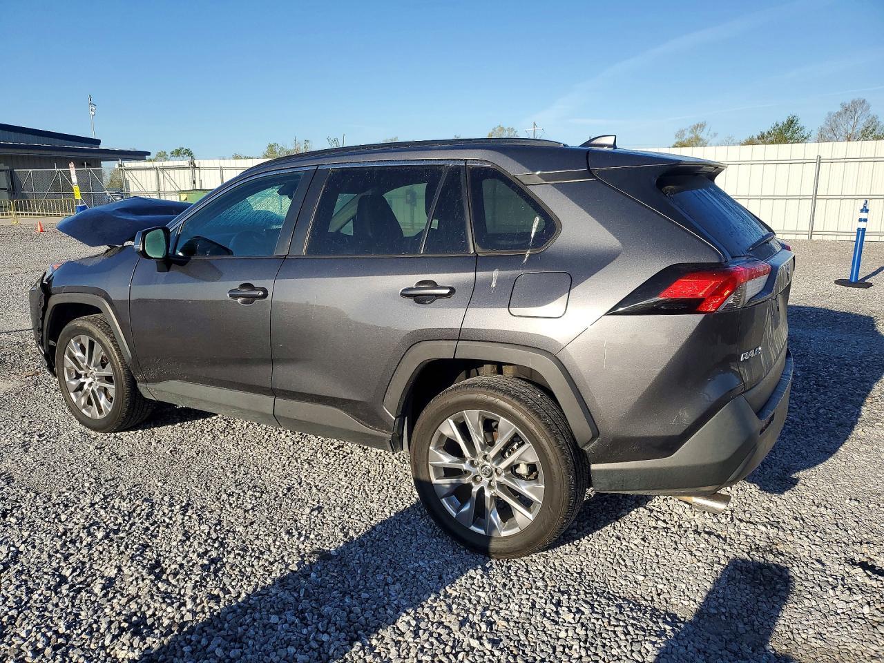 2020 Toyota Rav4 Xle Premium - Image 2