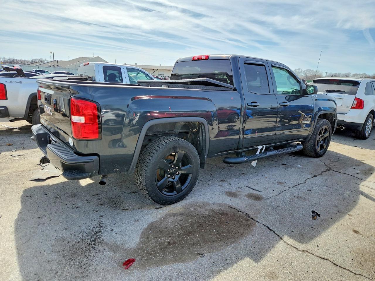 2017 GMC Sierra K1500 - Image 3