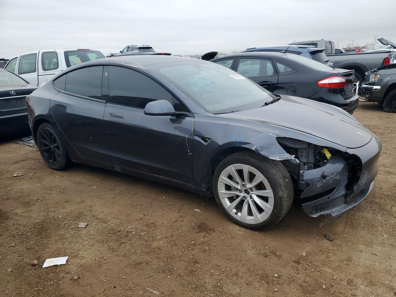 2022 Tesla Model 3 - Фото 4