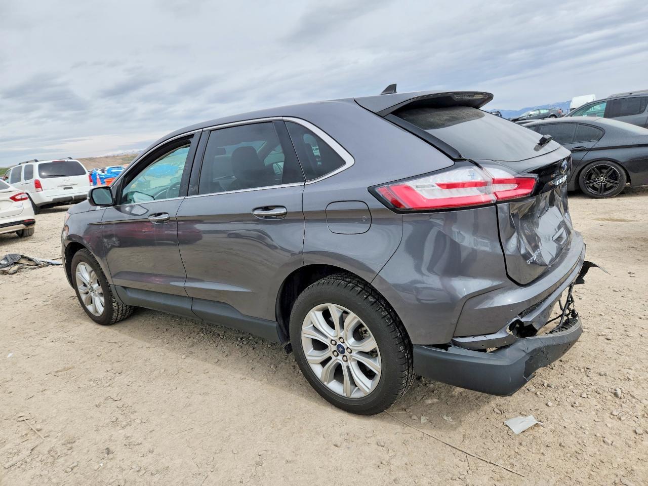 2021 Ford Edge Titanium - Фото 2