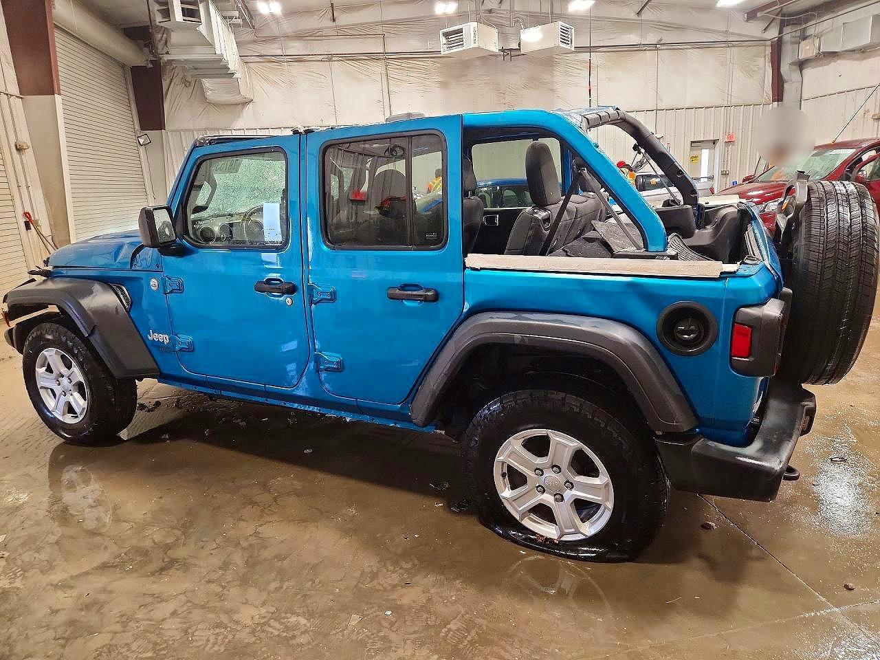 2020 Jeep Wrangler Unlimited Sport - Фото 2