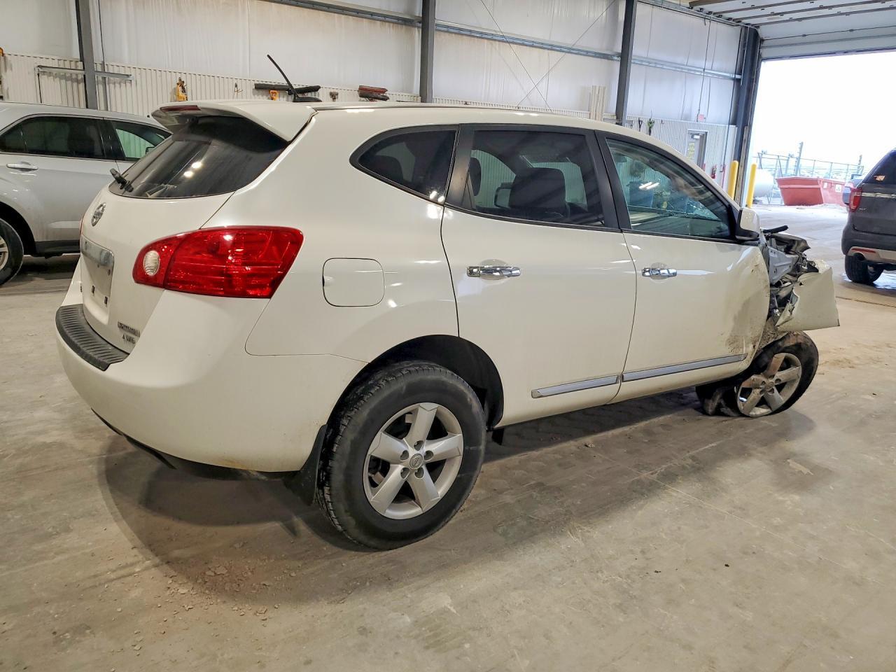 2013 Nissan Rogue S - Фото 3