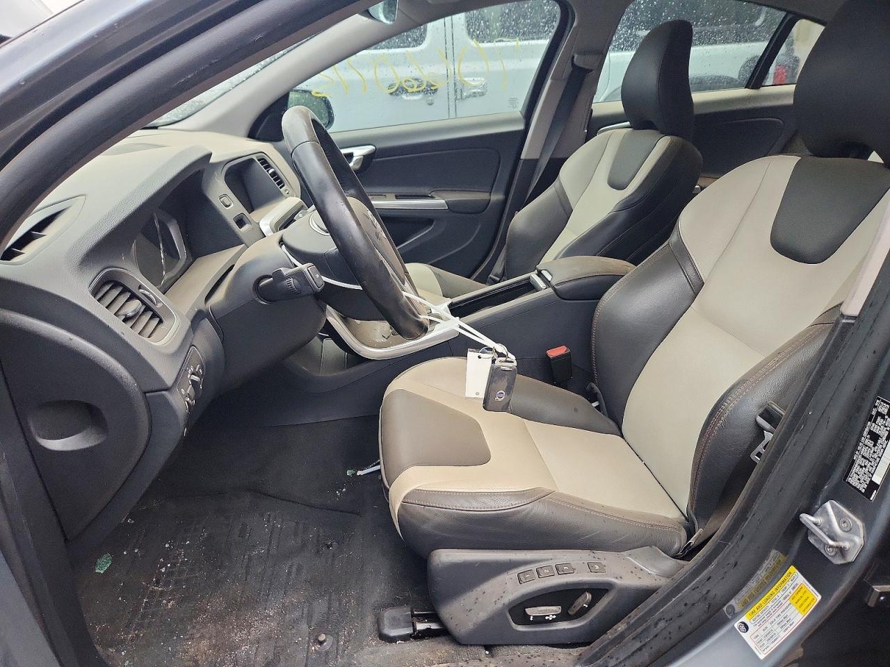 2017 Volvo S60 Cross Country T5 - Image 7