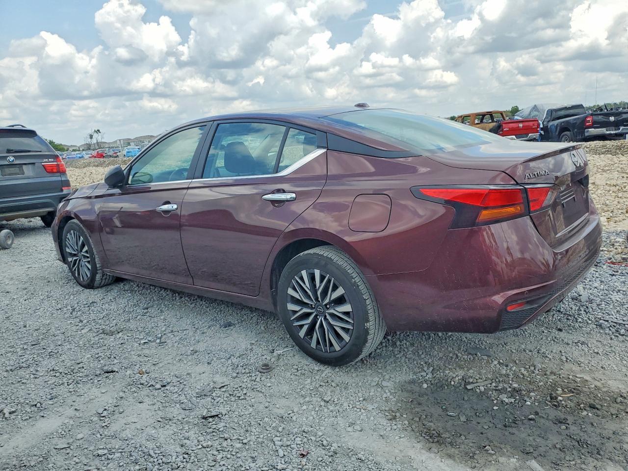 2025 Nissan Altima 2.5 Sv - Фото 2