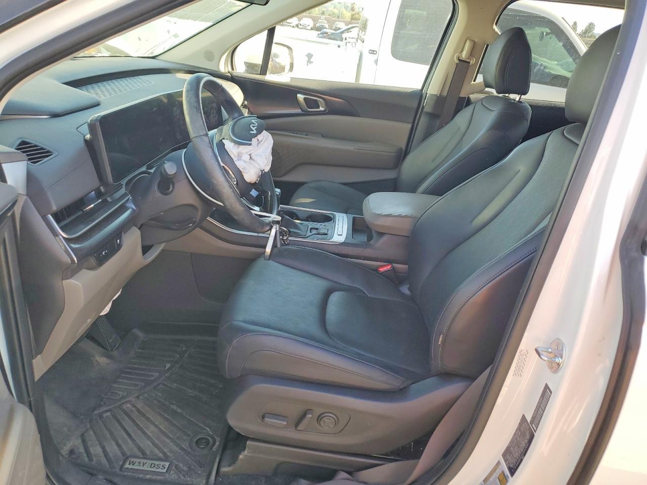 2025 Kia Carnival Lxs - Фото 7