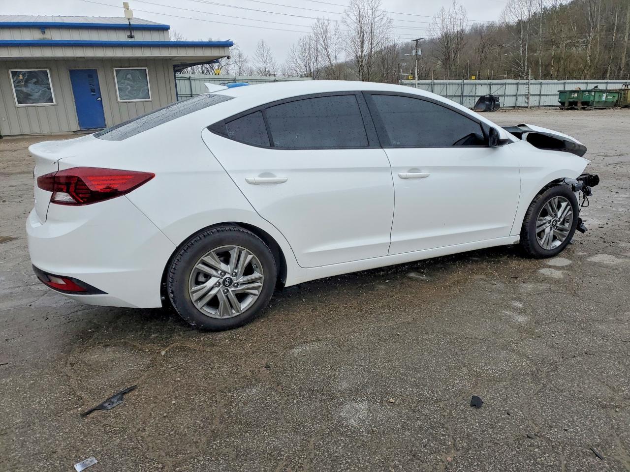 2020 Hyundai Elantra Sel - Фото 3