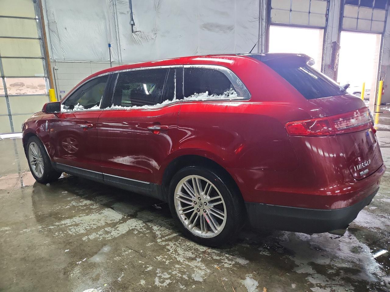2013 Lincoln Mkt - Фото 2
