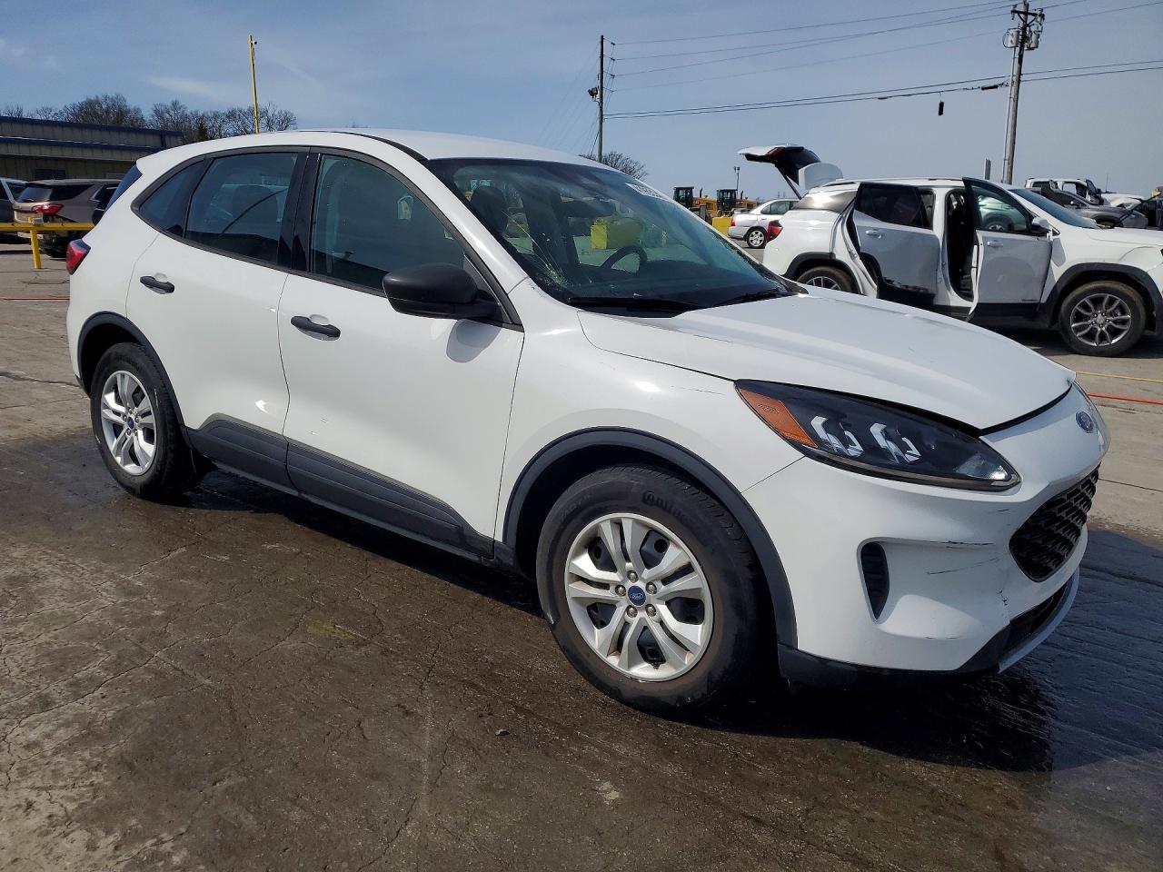 2022 Ford Escape S - Фото 4