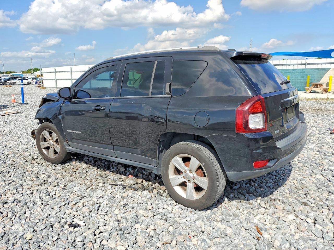 2016 Jeep Compass Sport - Фото 2