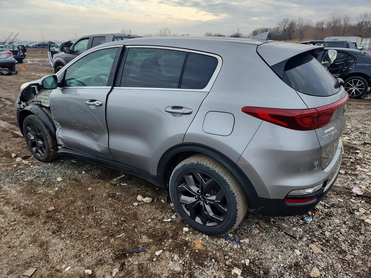 2022 Kia Sportage Lx - Image 2