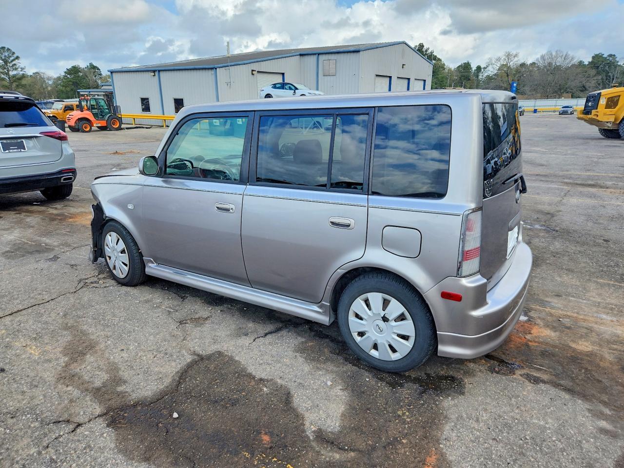 2006 Scion Xb Base - Фото 2