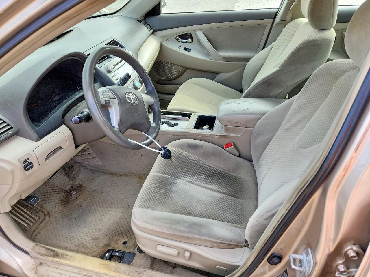 2008 Toyota Camry Le - Image 7