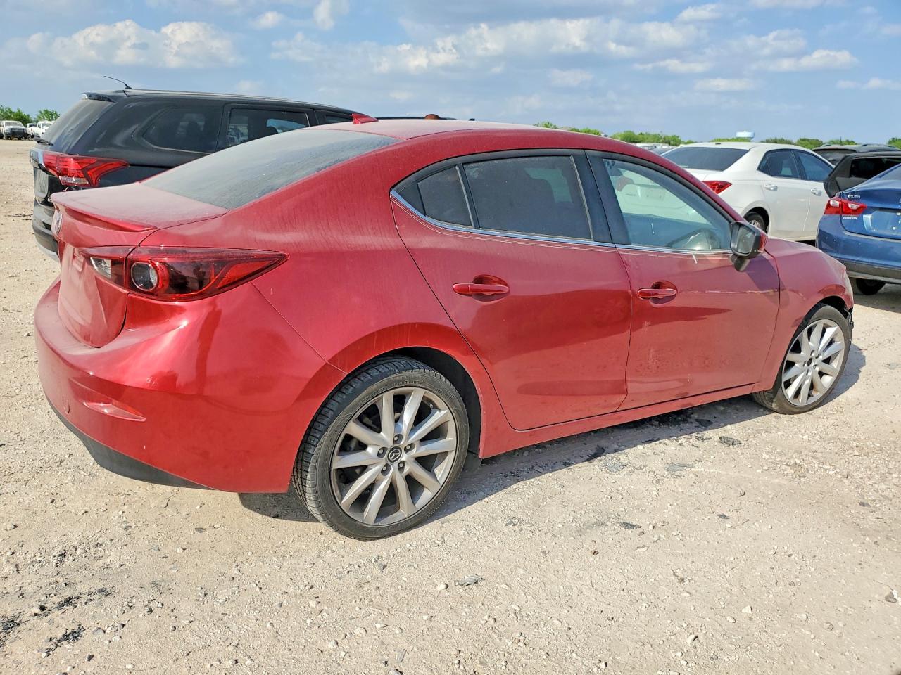 2017 Mazda 3 Grand Touring - Image 3
