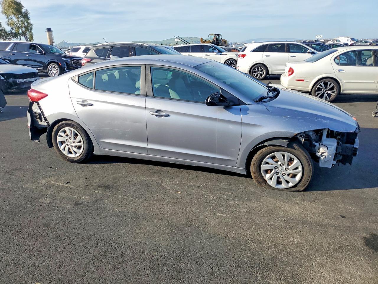 2017 Hyundai Elantra Se - Фото 4