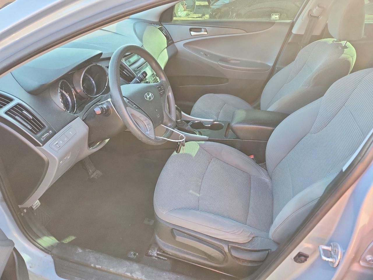 2013 Hyundai Sonata Gls - Image 7