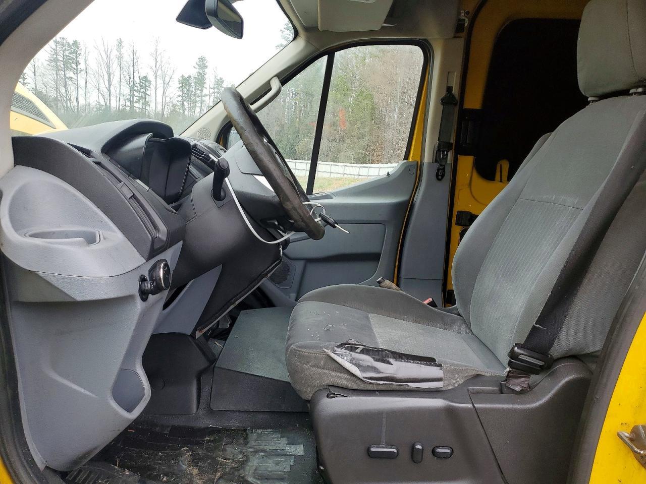 2016 Ford Transit 250 Delivery Van - Image 7