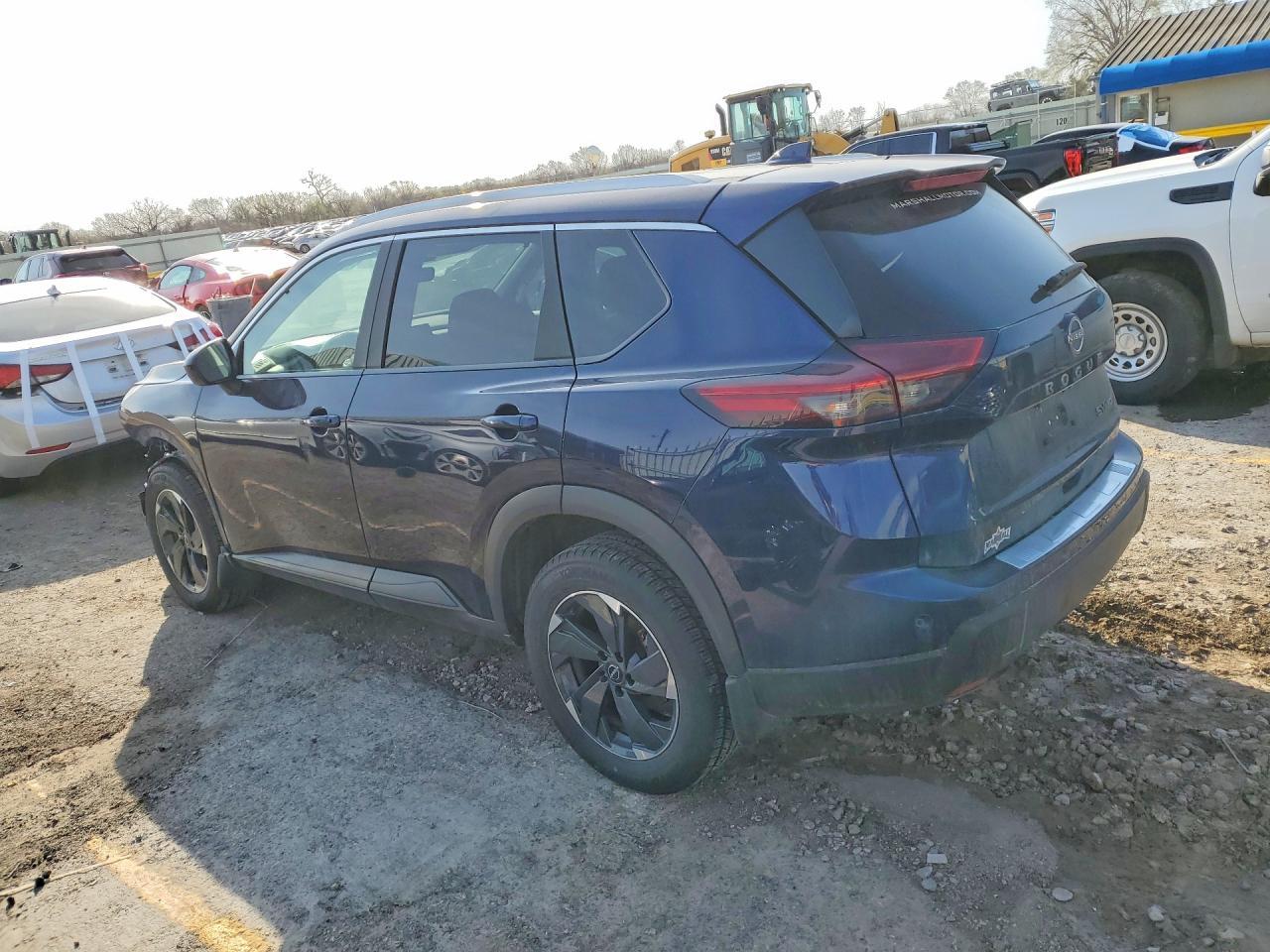 2024 Nissan Rogue Sv - Фото 2