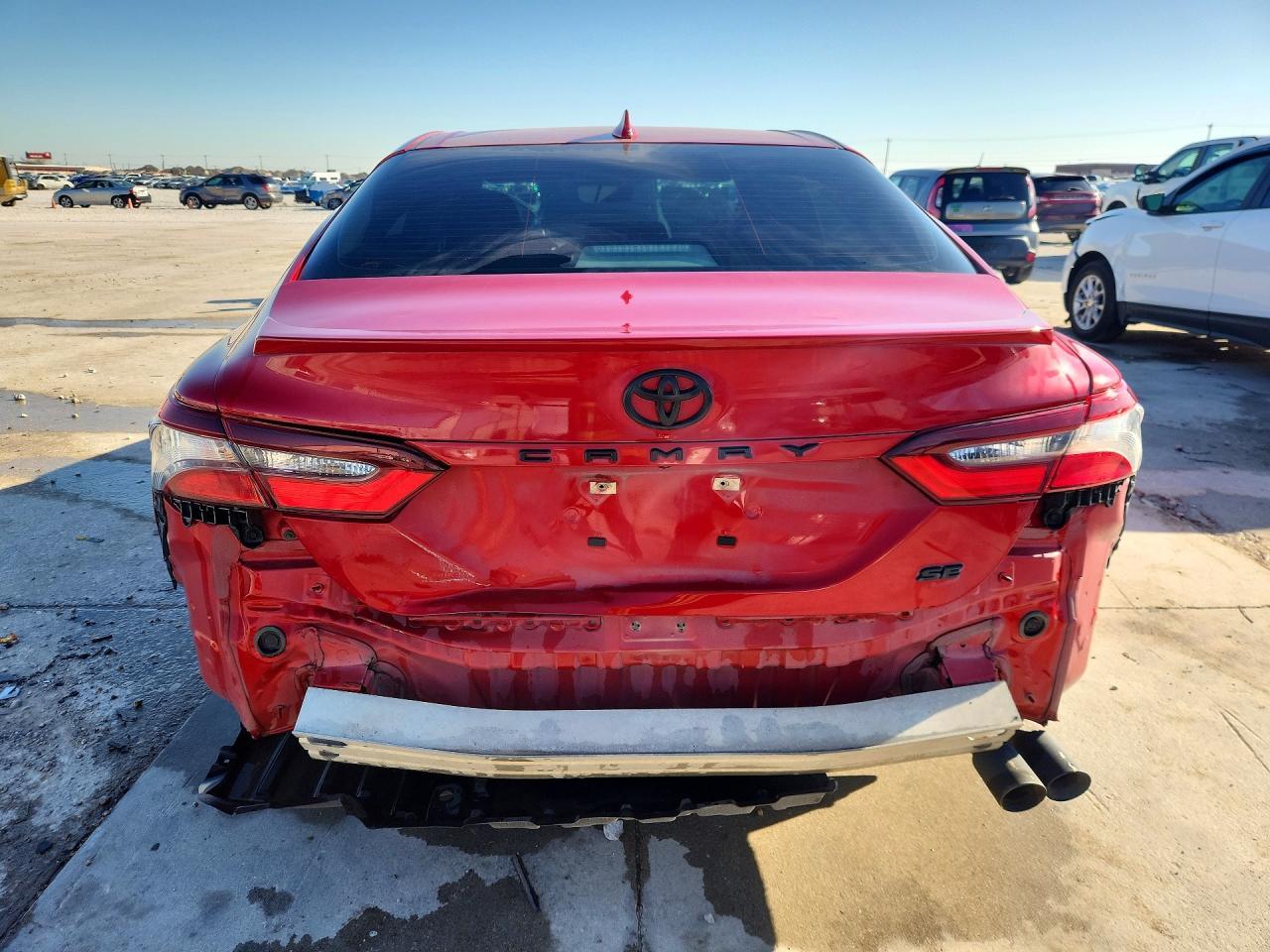 2022 Toyota Camry Se - Фото 6
