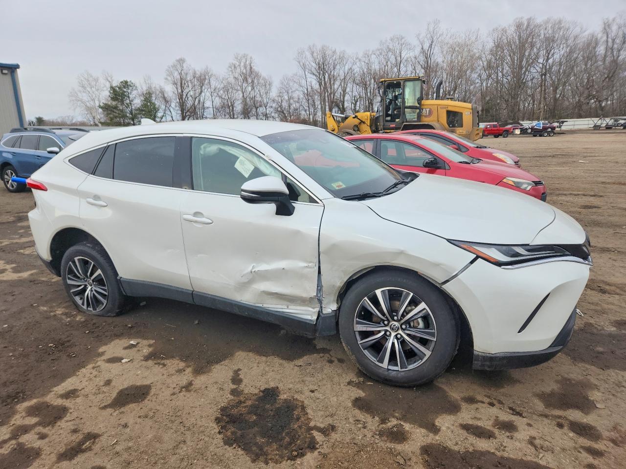 2023 Toyota Venza Le - Image 4