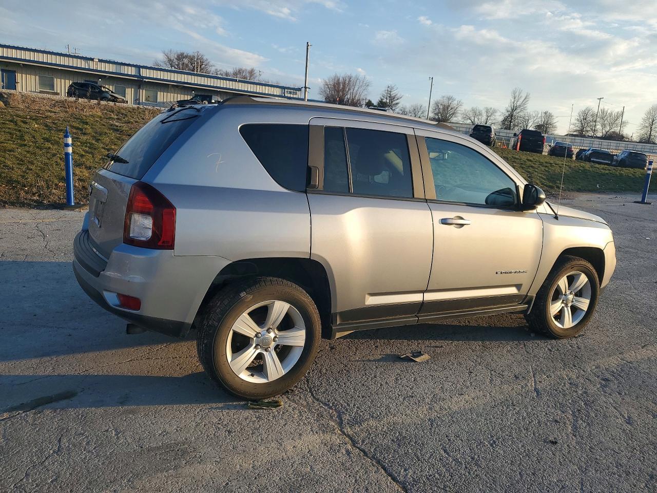 2017 Jeep Compass Sport - Фото 3