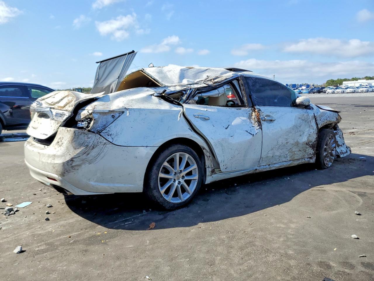 2014 Toyota Avalon Limited - Image 3