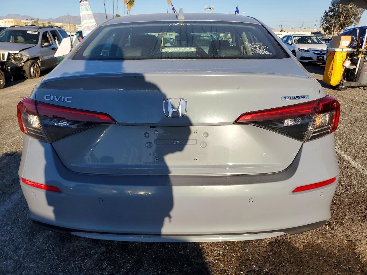 2024 Honda Civic Touring - Image 6