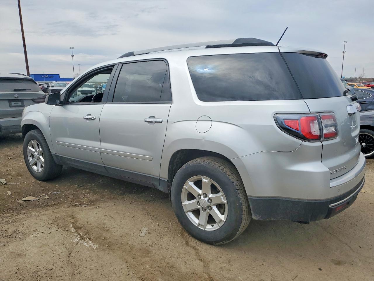 2014 GMC Acadia Sle - Image 2