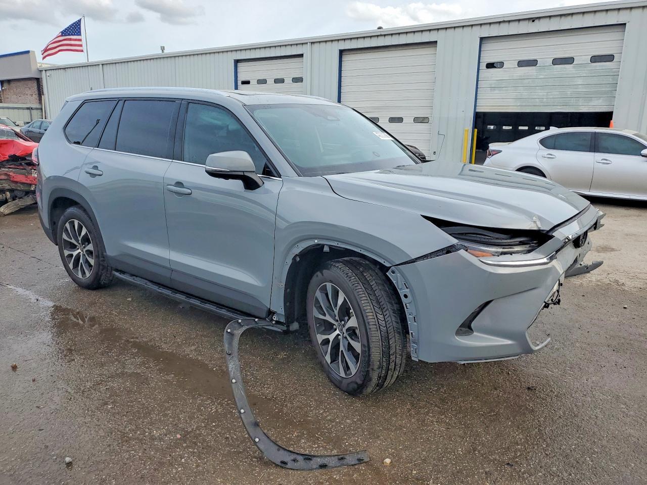 2025 Toyota Grand Highlander Hybrid Max Limited - Image 4