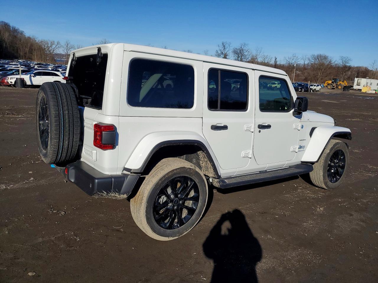 2024 Jeep Wrangler Sahara 4Xe - Фото 3