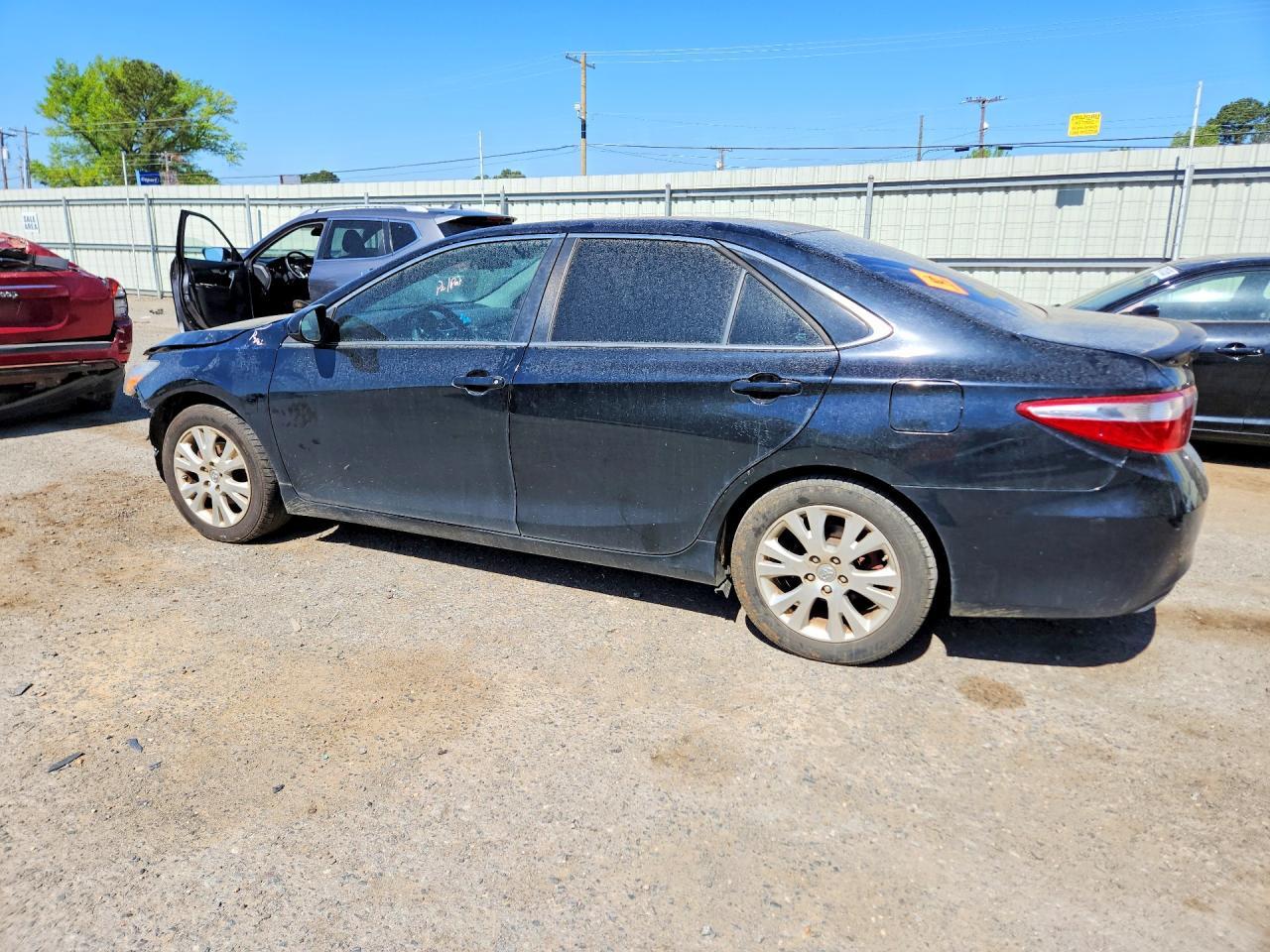 2015 Toyota Camry Se - Фото 2