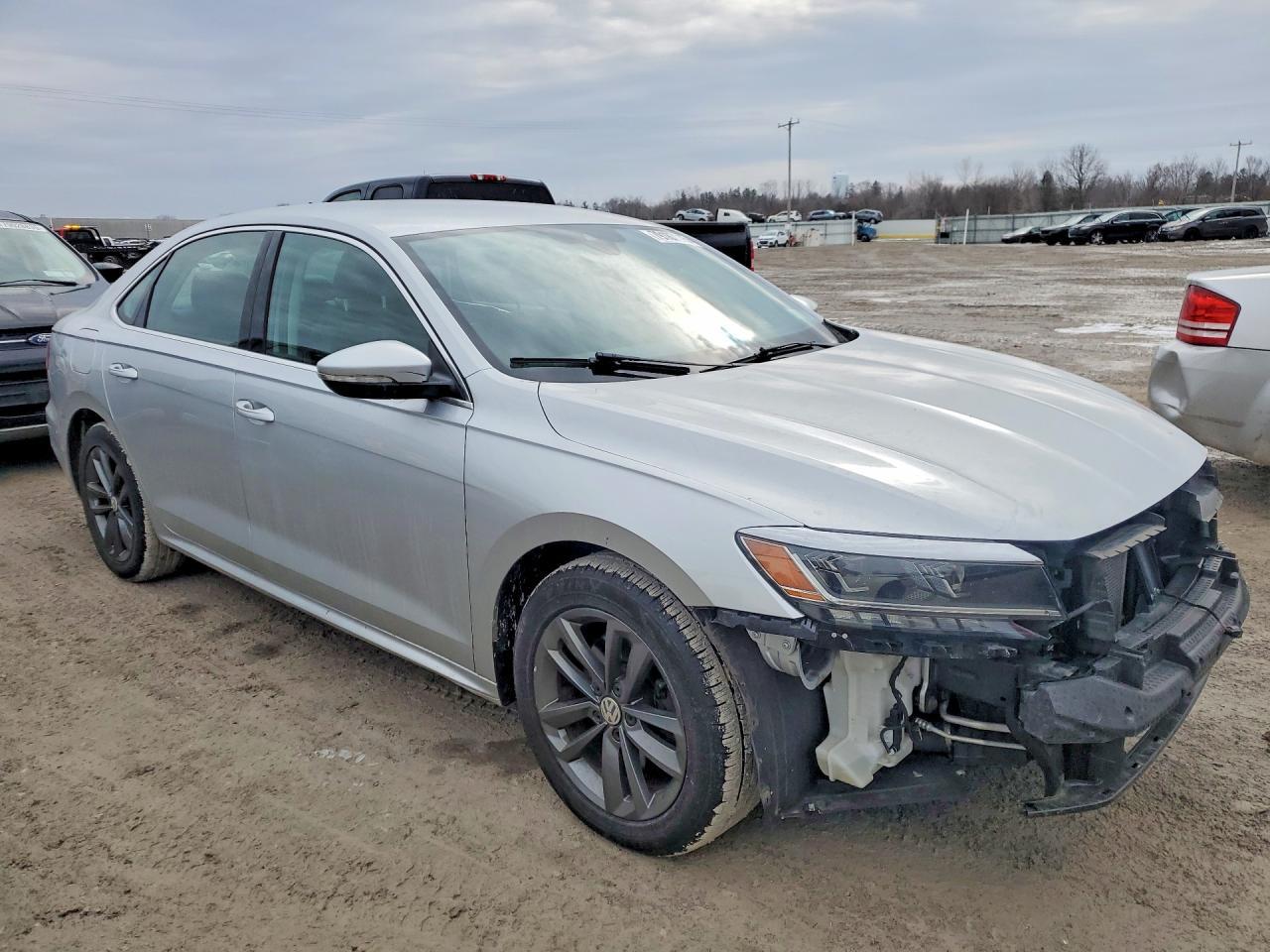 2020 Volkswagen Passat Se - Image 4