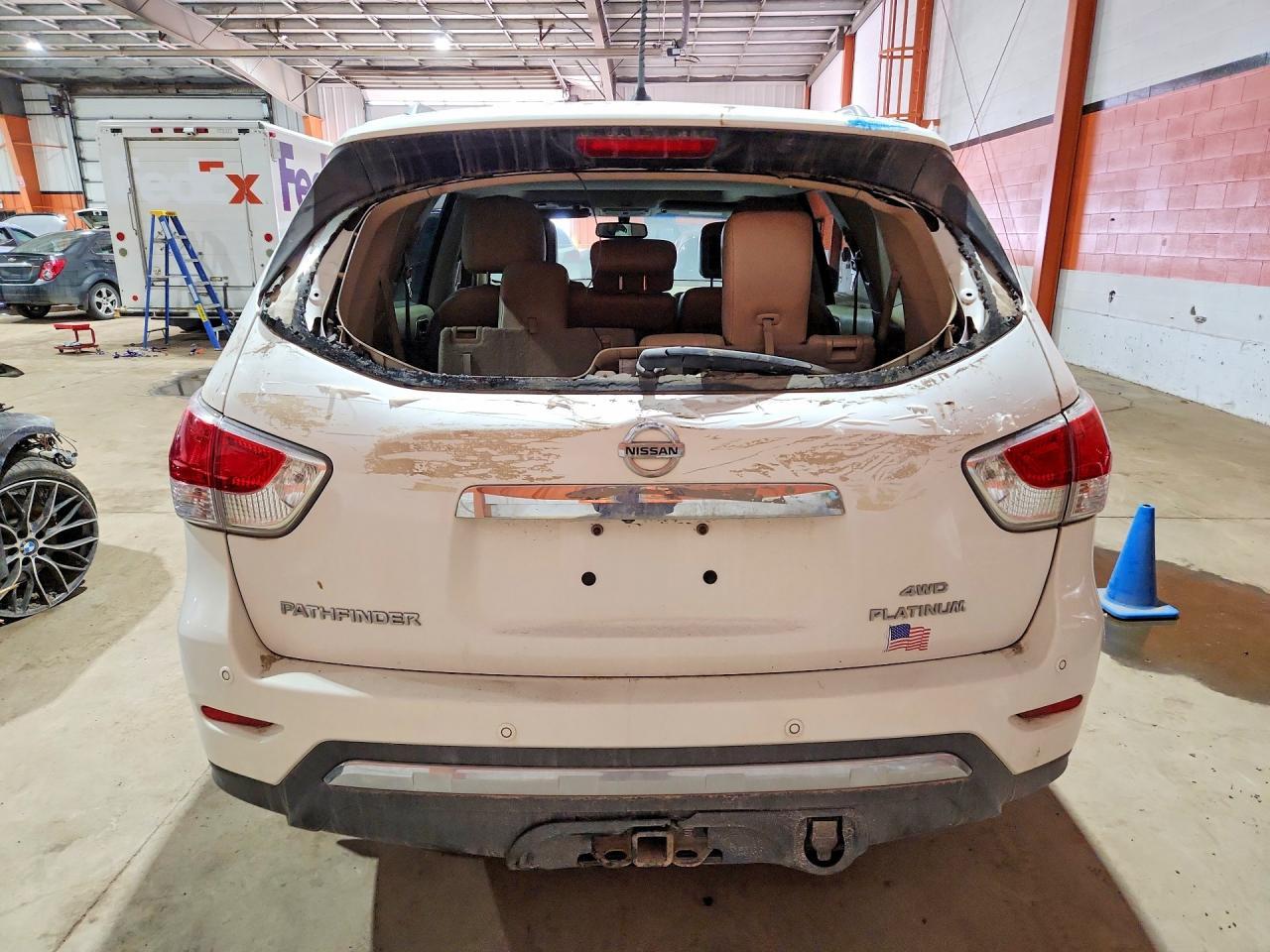 2013 Nissan Pathfinder S - Фото 6