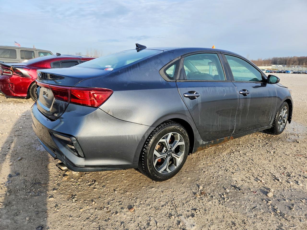 2019 Kia Forte Lxs - Image 3