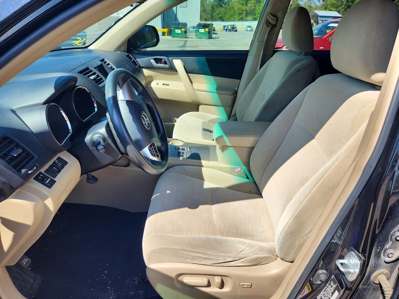 2012 Toyota Highlander Base - Image 7