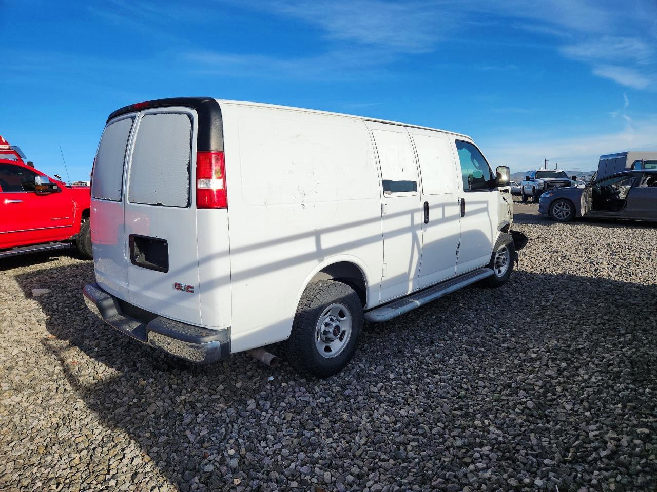2018 GMC Savana 2500 Cargo Delivery Van - Фото 3