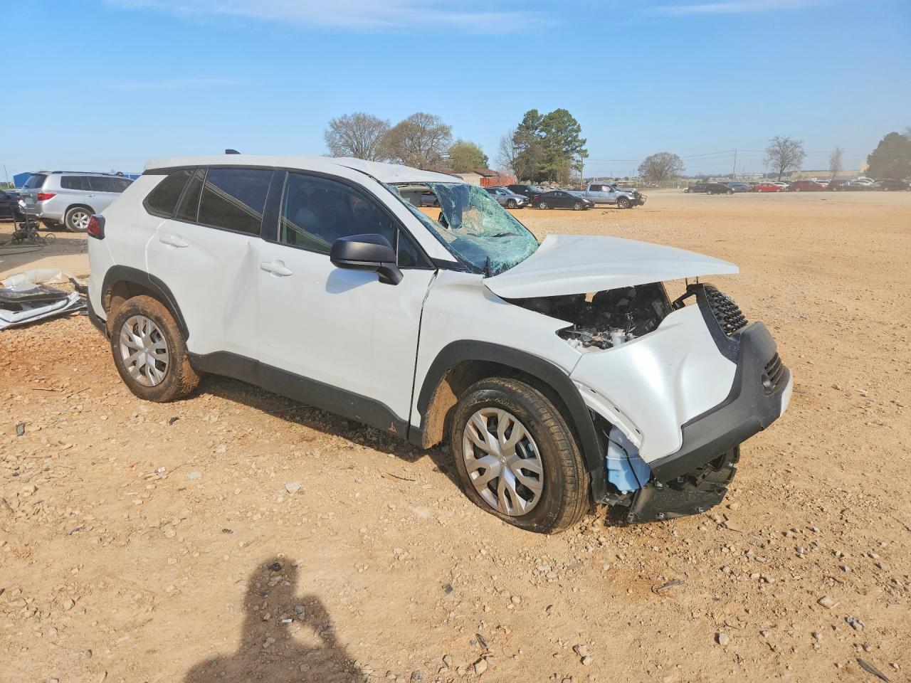 2025 Toyota Corolla Cross L - Image 4