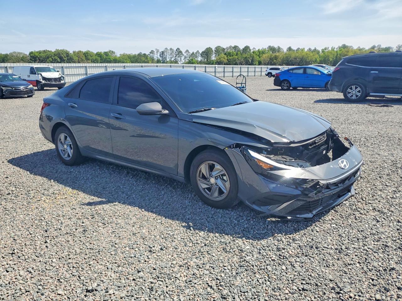 2026 Hyundai Elantra Se - Image 4