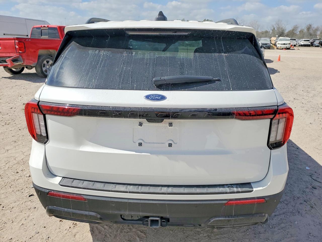 2025 Ford Explorer St-Line - Фото 6