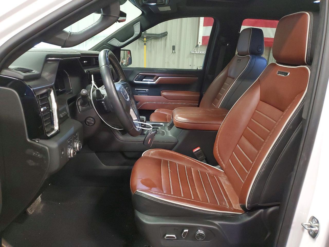 2025 GMC Sierra K1500 Denali Ultimate - Image 7