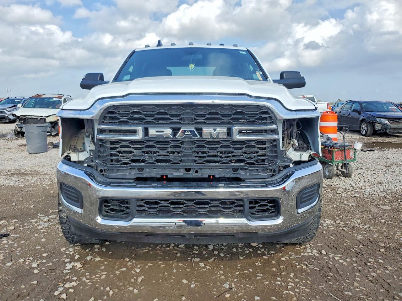 2022 Ram 2500 Tradesman - Фото 5