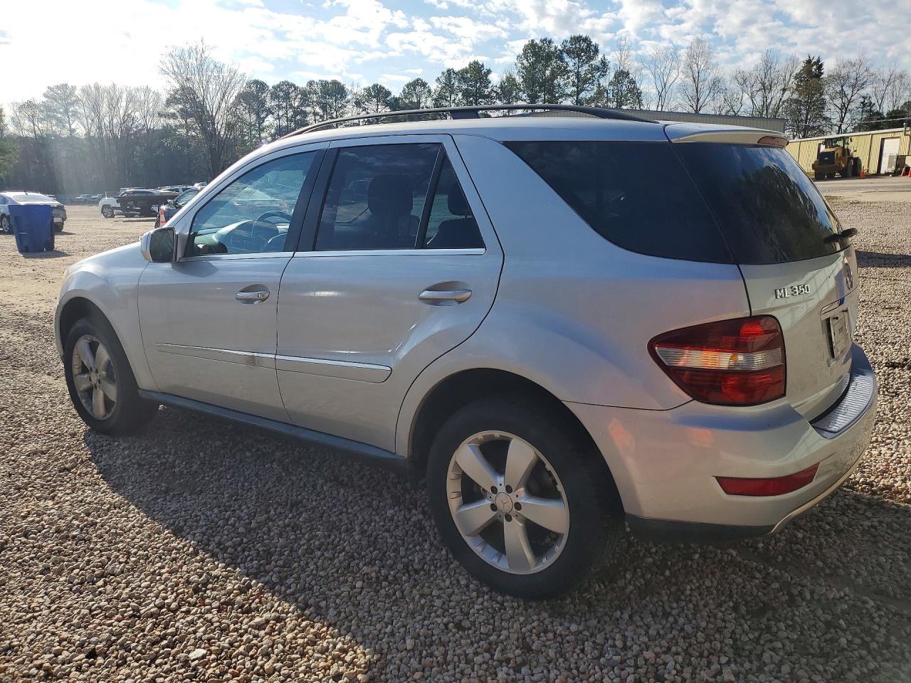 2010 Mercedes-Benz Ml 350 - Image 2
