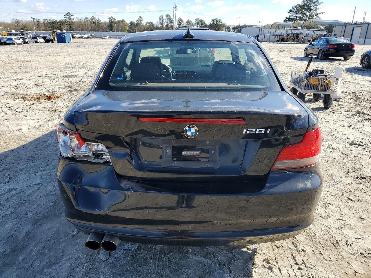 2011 BMW 128 I - Image 6