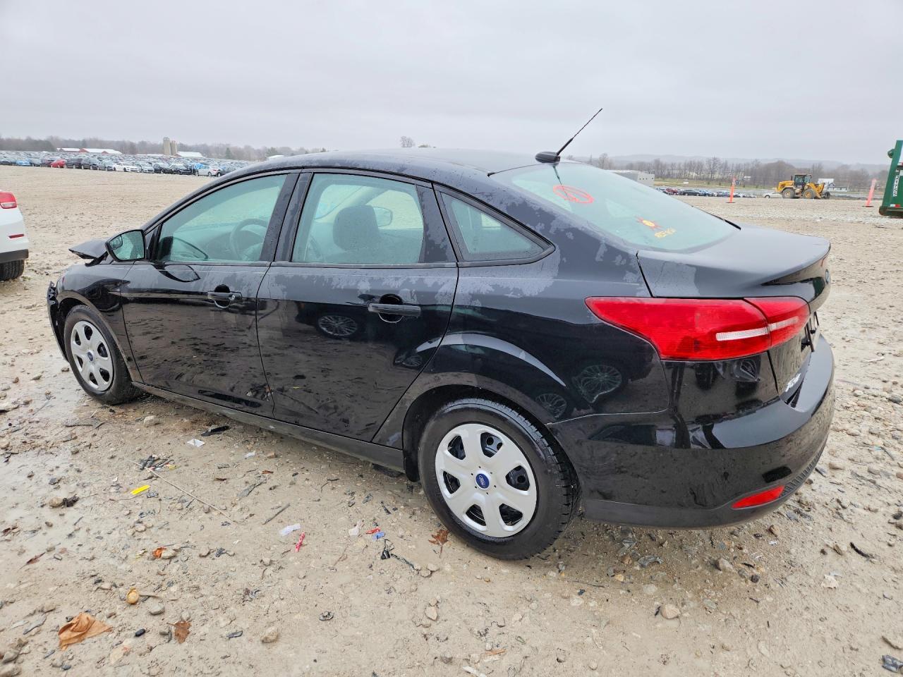 2017 Ford Focus S - Фото 2