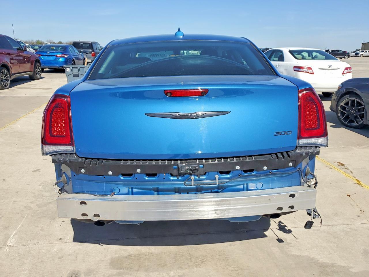 2023 Chrysler 300 - Image 6