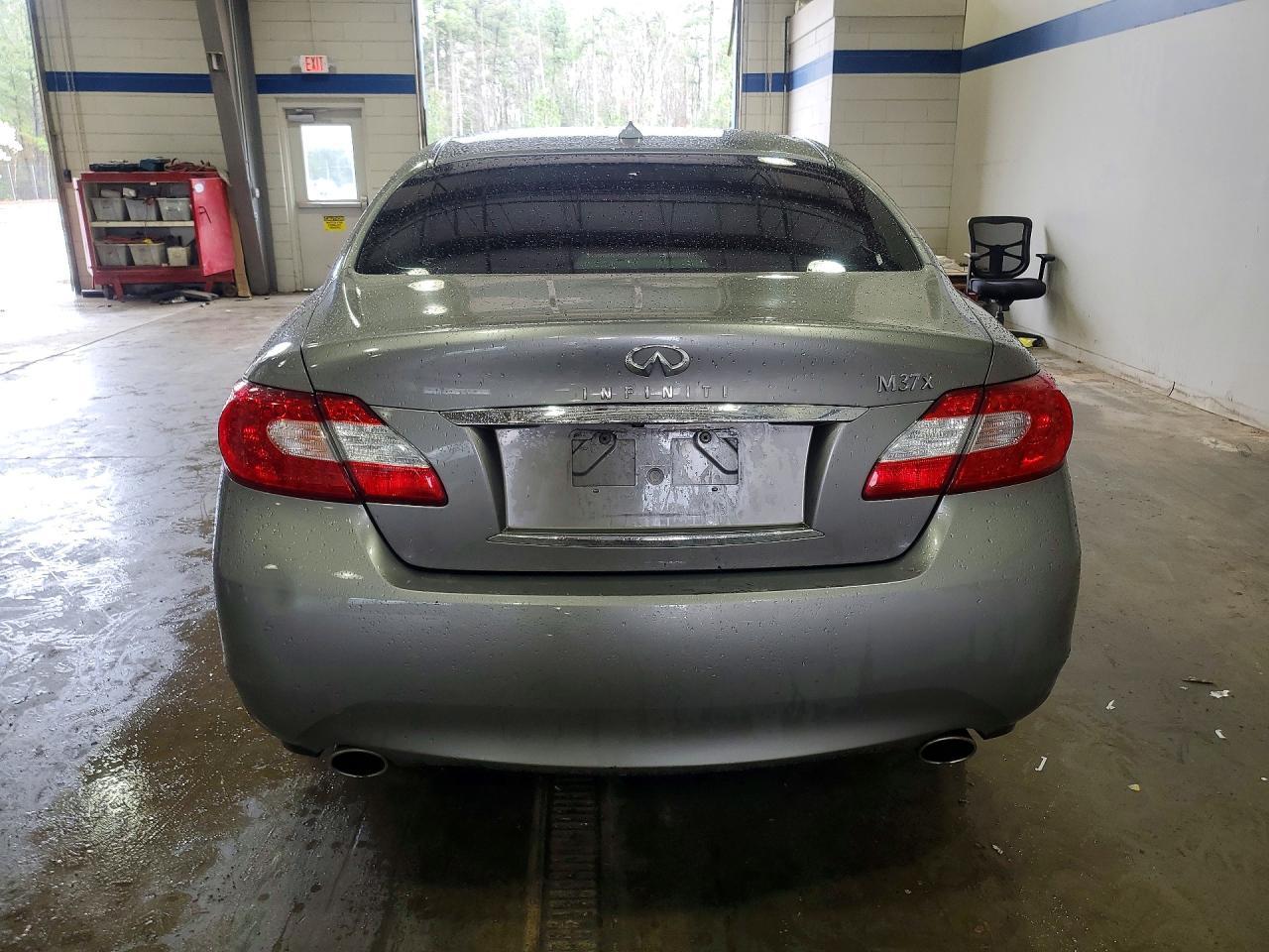 2011 Infiniti M37 X - Image 6