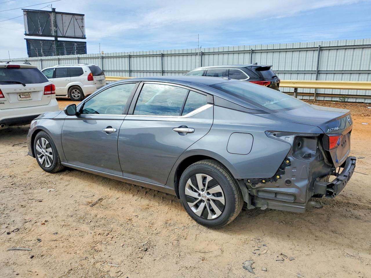 2020 Nissan Altima 2.5 S - Image 2