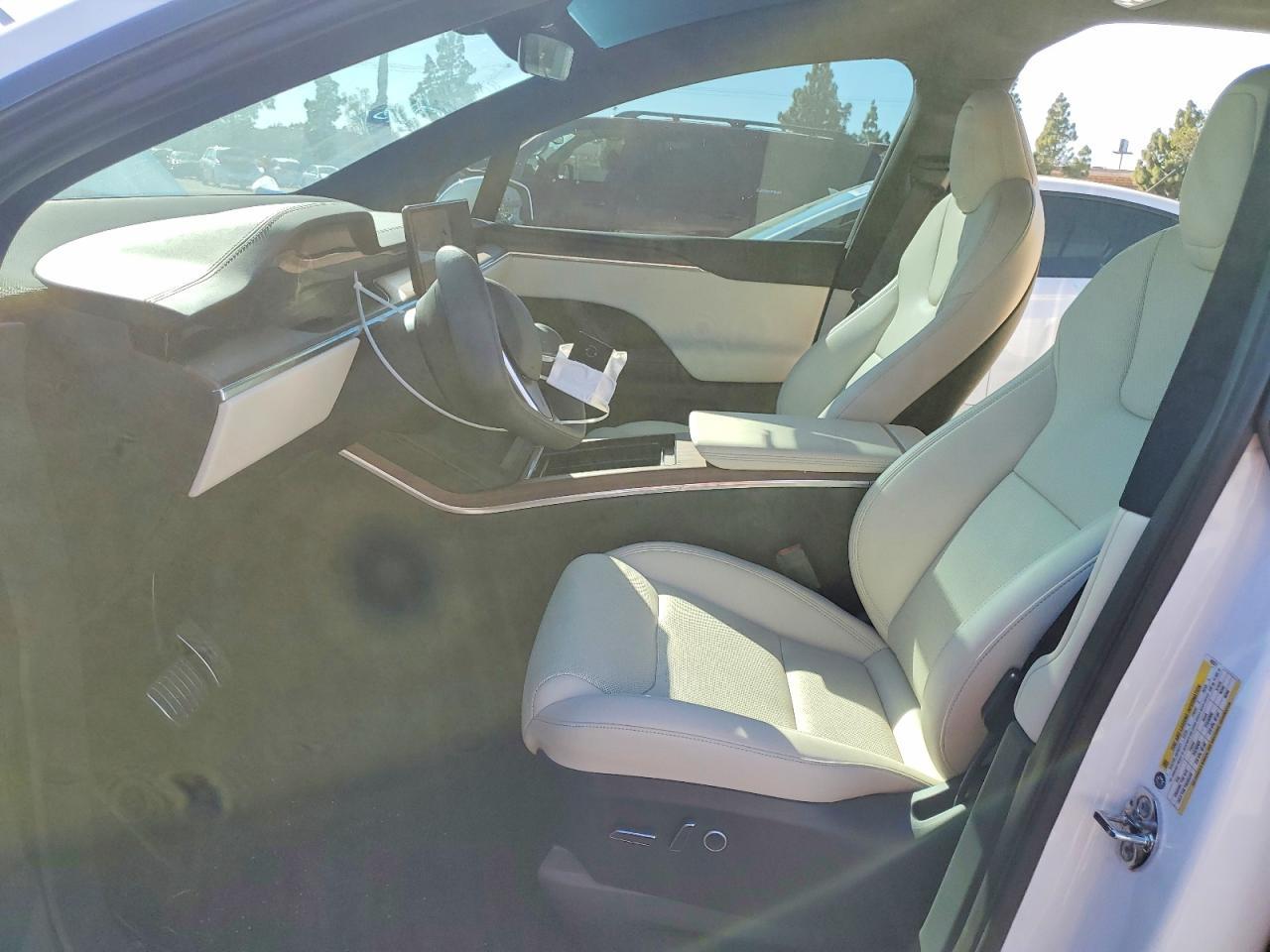 2024 Tesla Model X - Image 7