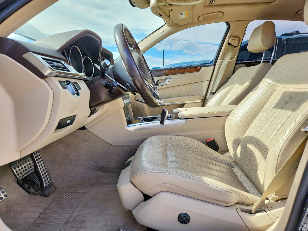 2014 Mercedes-Benz E 550 4Matic - Image 7