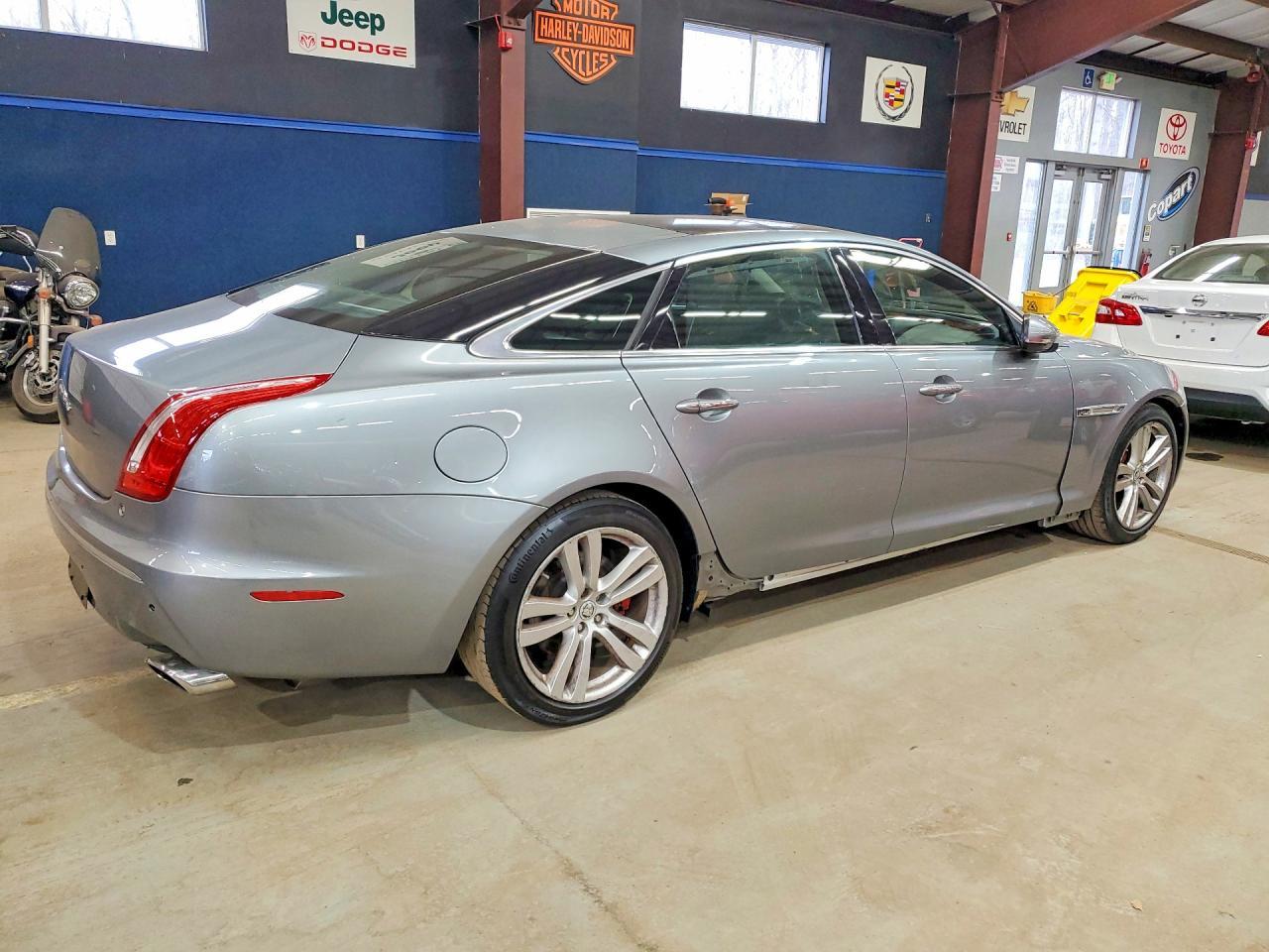 2011 Jaguar Xjl - Фото 3